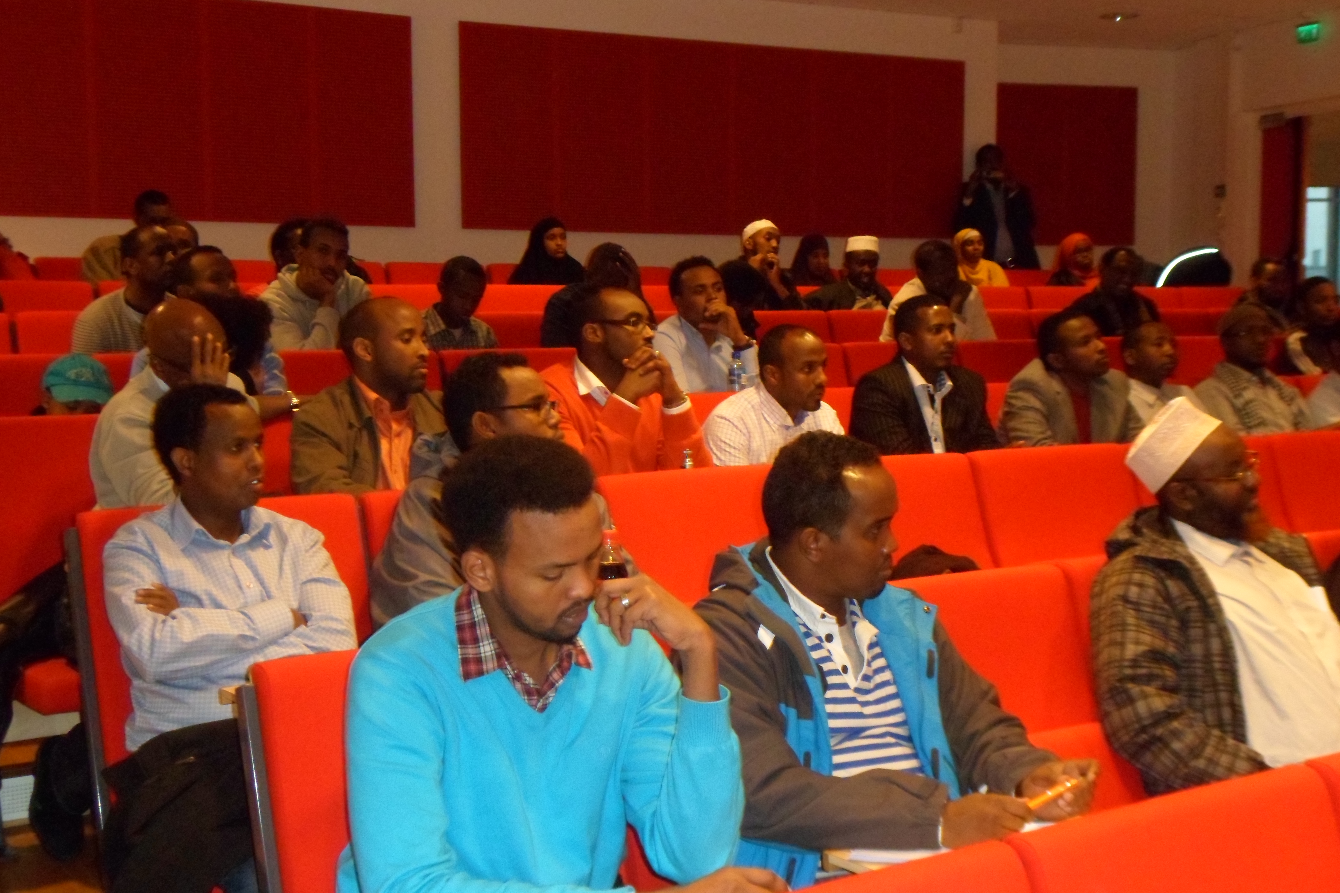 The Somali Community in Bergen met to Professor Ahmed Ismail Samatar in the hall meeting